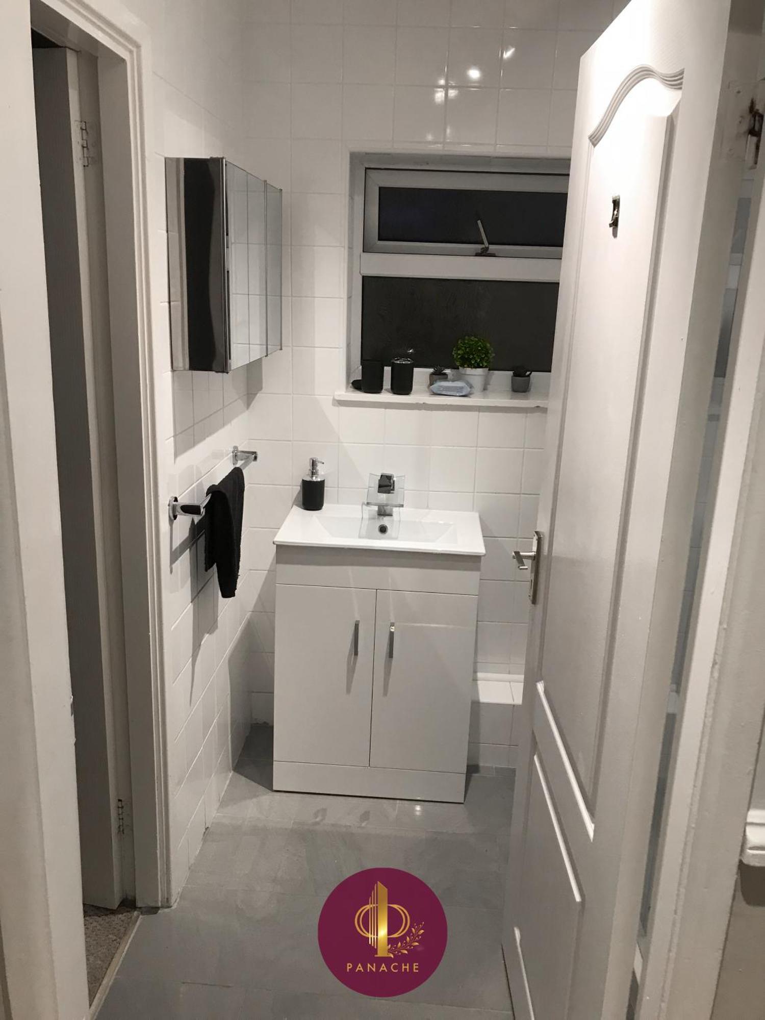 Contractors, Relocators, Free Parking, Wifi, Smart Tvs Apartment Marston Green Bagian luar foto